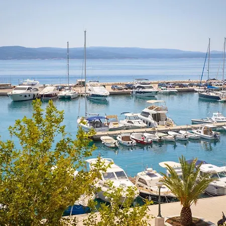 Portun Center * Baška Voda