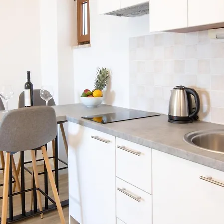 Portun Center Apartment *