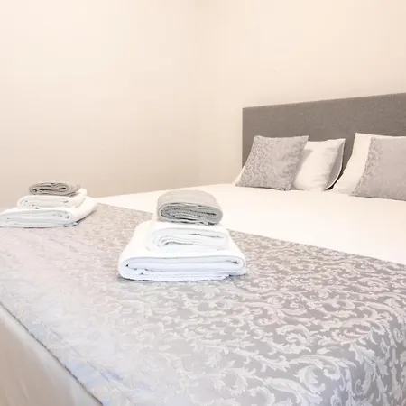 Portun Center Apartment *