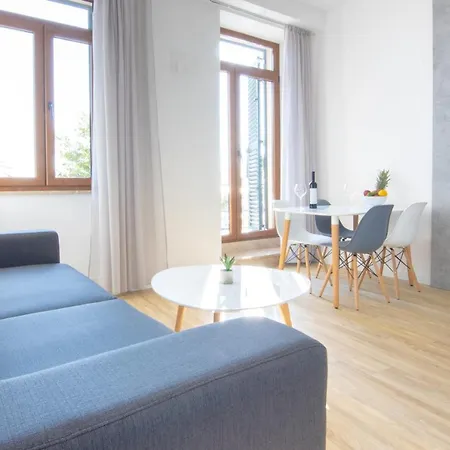 Apartment Portun Center *