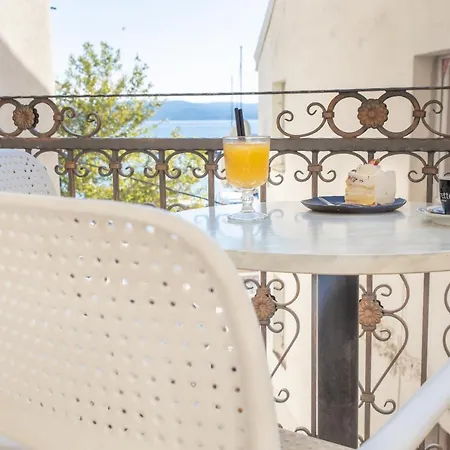 Portun Center Apartment *