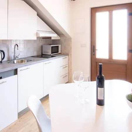 Portun Center Apartment